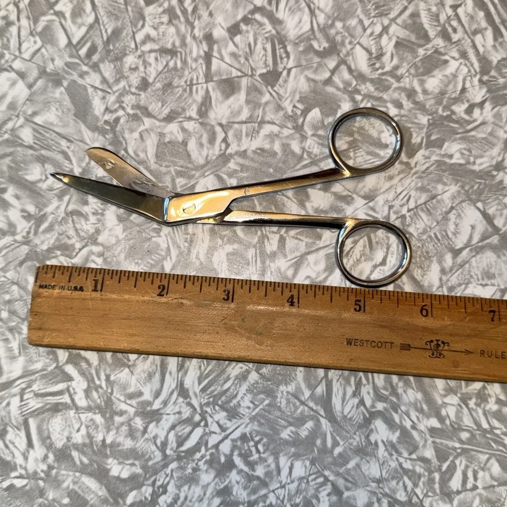 Stainless Steel Medical Bandage Scissors Pakistan 6 inch Vintage